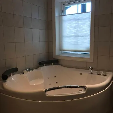 Large Beautiful Inout On Vakantiehuis *